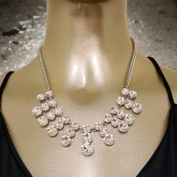 Vintage Jewelry - Vintage Elegant White Crystal Sunburst Silver Collar Necklace